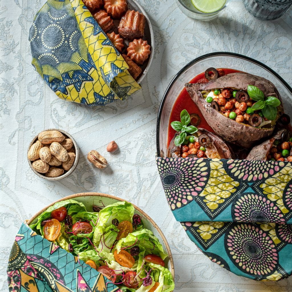 Pack découverte de 3 bee wraps tailles S/M/L, collection "Wax": il protége et met en valeur les plats de votre repas végétarien&nbsp;! Entrée, plat et dessert ...