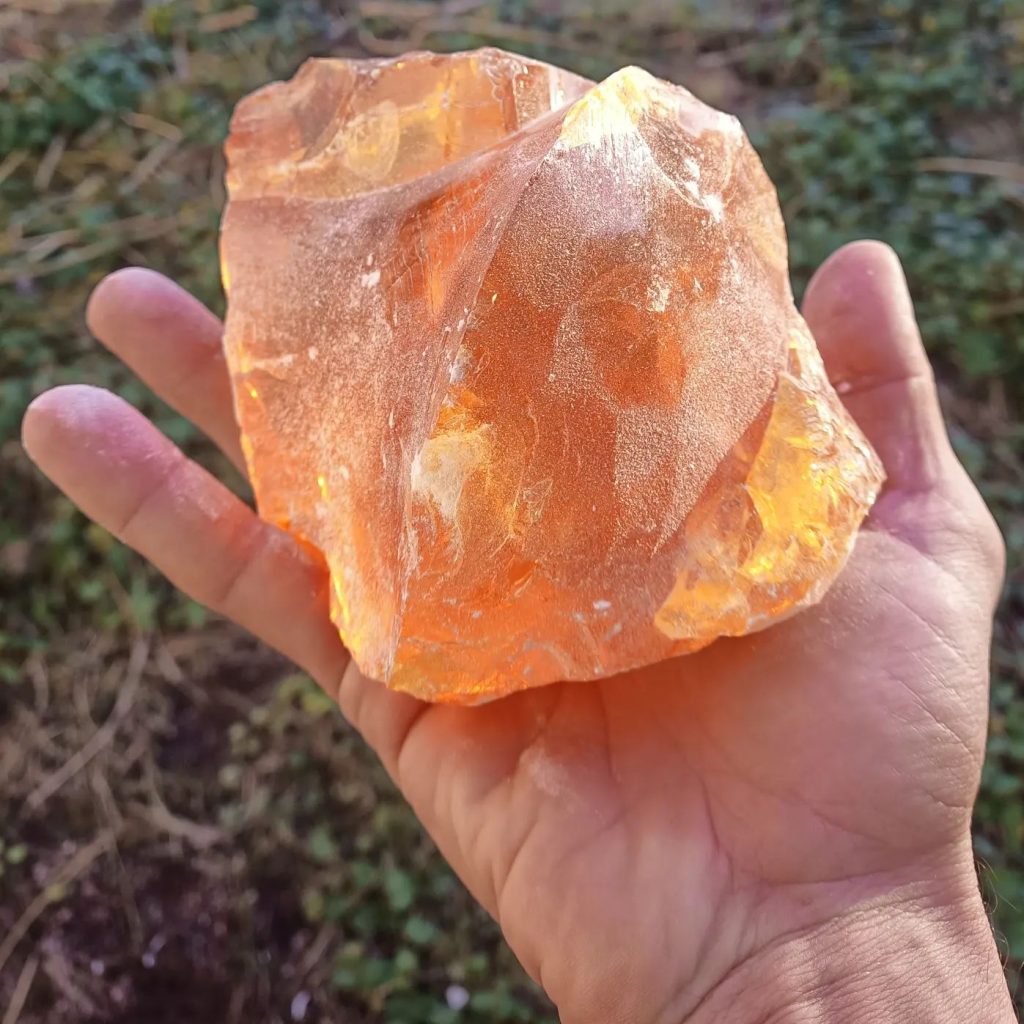 Organic pine resin block