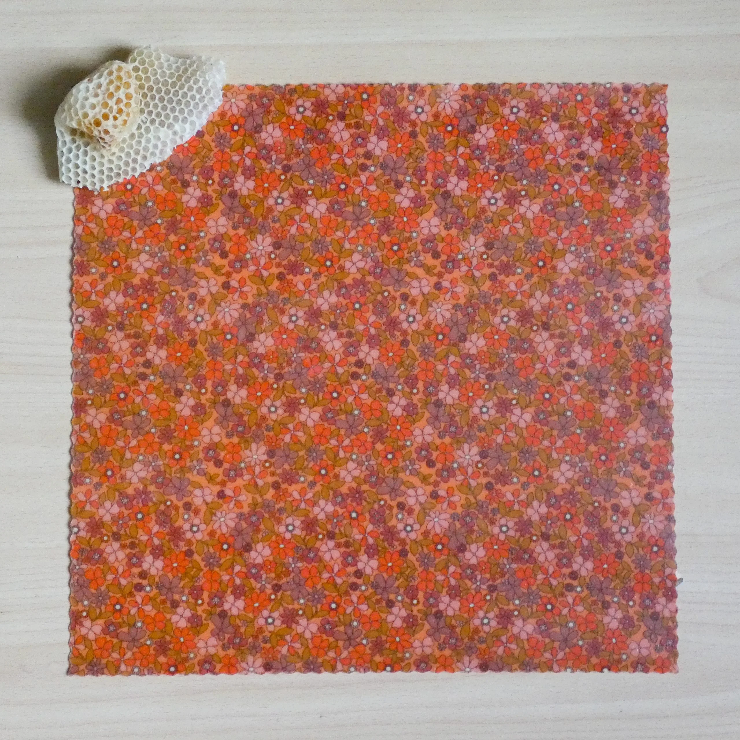 bee wrap taille Large - Fleurs - L'abeille qui emballe