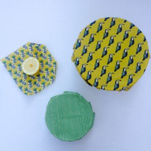 conserver une salade de fruits (dans un saladier) avec un wrap